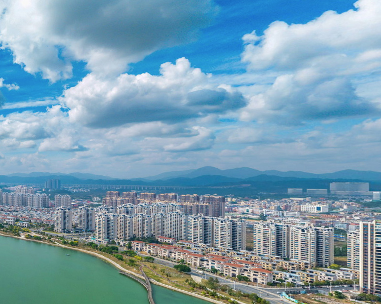 <strong>VR实景 如临其境</strong>